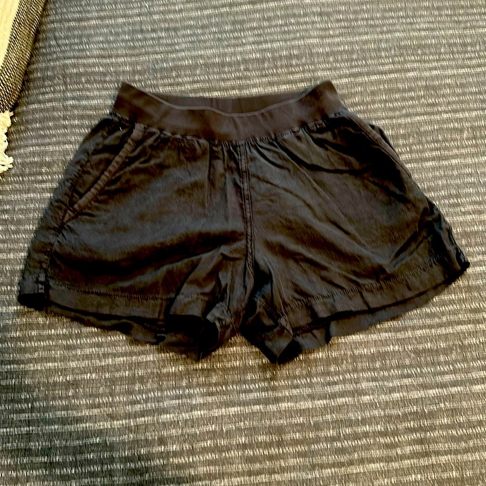 Women’s Fahert Arie Short